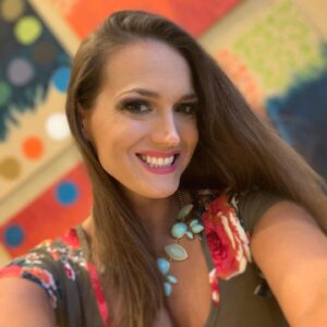 Kelly Klein Instagram - If you see someone without a smile, give them one of yours.
.
.
.
.
.
Smiling has become quite the hot topic over the years. It has become heavily associated with gender across many cultures. It can have a lot of power. I know a lot of people who really dislike being commanded to smile. For a number of reasons that I won’t get into here.
The point is, one of the easiest ways to elicit a genuine smile from someone is to smile at them yourself. Because it shouldn’t be about GETTING a smile from them. It should be about GIVING them the gift of a smile. Yours, and hopefully their own. #TeamKlein #KellyKlein #GateKeeper #smileeveryday #findhappiness #spreadhappiness #empoweryourself #empowerothers #shareasmile #bettereveryday #nextbeststep #controlyourcontrollables