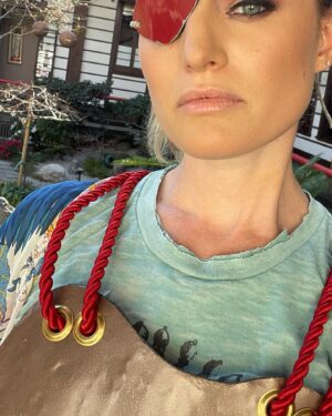 Kelly Pantaleoni Instagram - Back on my bad bitch shit ⚔️ 

#projectX #martialartist #kendo #swordplay #iconic #yamashiro #hollywoodhills #ninja #movieset