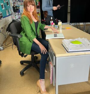Kelly Pantaleoni Instagram - Introducing Ms.Phoenix 🔥 🦅 can you tell I watched “Bad teacher” with Cameron Diaz the night before filming 💀 #iykyk 

Day 1: “FINALS” // a high school movie tba… 

BTS 📷 @shanequa363 
Director @shootfilmsnotpeeps 
MUA 💄 @hexedbynikolas 

P.s I delete the IG app when I’m not posting so don’t hmu here! 💋 

✖️✖️✖️

#highschoolstory #teacherlife #onset #btsvideos