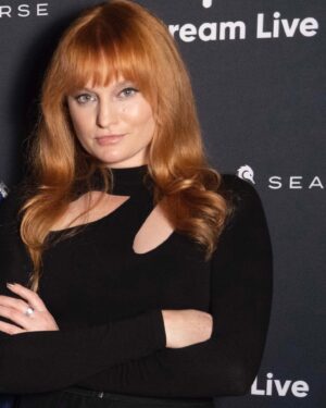 Kelly Pantaleoni Instagram - Missed me? Oh I’m a ginger now ❤️‍🔥