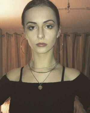 Kelly Thornton Instagram - 🧞‍♀️