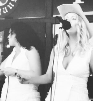 Kelly Thornton Instagram - Happy birthday my rockstar momma. Have a beautiful day, I love you 💜