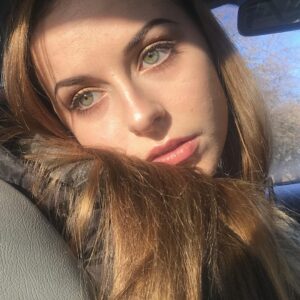 Kelly Thornton Instagram - frosty