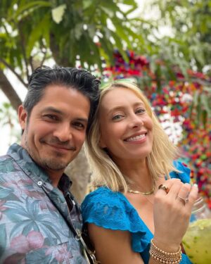 Kelsey Crane Instagram - 🌺 Flora Farms🌵Thank you for your abundant farm land, organic food, live music, gorgeous staff, carrot juice margaritas, fresh burrata, farm spa, turtle pond, and flower crowns… I could go on 🍋 Oh I’m so full and inspired 🌴Can’t wait to come back ✨