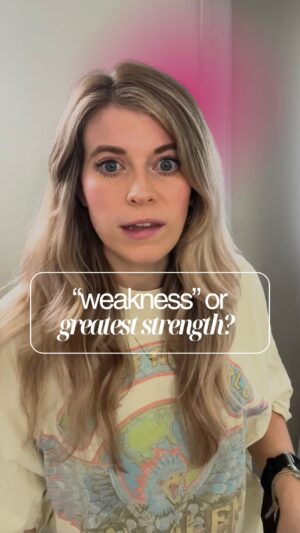 Kelsey Edwards Instagram - WHY AM I LIKE THIS 😭 is the question i asked myself for YEARS. “i’d be so much further along if i could just focus on one thing!”

as someone who thrives wearing multiple hats, the idea of choosing one thing literally feels like a d3@th sentence. if i lose any of the things i’m passionate about, i am less me.

for the longest time i thought this was a weakness, but only recently have i realized that it is, in fact, my greatest strength. 

i can thrive in SO many areas. i’ve accomplished things as a multi-passionate, multi-hyphenate human that i didn’t even know were possible. and the best part is, i have never sacrificed any of my passions to do so. 

there are some people who LOVE doing one thing and are really successful at the one thing they do. i think that’s amazing and it’s absolutely a strategy that works. 

but contrary to popular opinion, it’s not the ONLY strategy. for people with multiple passions and interests, that strategy will likely cause massive anxiety and feeling out of alignment.

once i stopped boxing myself in to choosing one path and one lifestyle, everything changed. 

once i started trusting my gut, honoring who i am at my core without wishing i was different and fully loving   accepting myself, my energy shifted.

do you have something you’ve been perceiving as a weakness that could actually be your greatest strength—your secret sauce? 

if you need help honing in on YOUR specific zone of genius and figuring out which “weakness” might be a strength, i have a free class just for you. comment/DM me the word MASTERCLASS and i’ll send it to you 🫶🏼

#multipassionate #multipassionateentrepreneur #multipassionatecreative #multipassionatewomen #multihyphenmethod #multihyphenate #creative #multiplepassions #entrepreneur #musician #artist #singer #actor #actress #filmmaking #filmmaker #bigdreamer #bigdreams #bigdream #dream #dreamer
