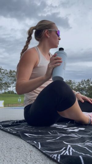 Kelsey-Lee Barber Instagram - Mid session refuel with @trueprotein 

A little carbohydrate and electrolyte boost with True Protein Fuel to help get me through these hot summer sessions. 

#trueprotein #trueathlete #thenaturaledge #fuel #ad #athlete #hotsummer #electrolytes