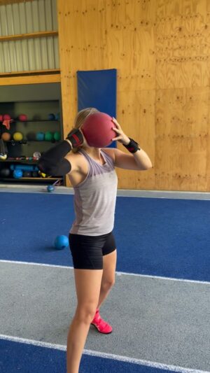 Kelsey-Lee Barber Instagram - Training diaries

I love medball days. It’s an opportunity to work on technical elements that I can link to my javelin throws. 

#javelin #javelinthrow #medball #medballthrows #training #paris2024 #qas #athletics #trackandfield #thrower #throws #asics #trueathlete #olympics24 #throwscentre