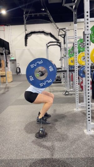 Kelsey-Lee Barber Instagram - Training diaries 

Aiming to hit these squats fast as we start preparing for the 2024 comp season.

#gym #squats #gymaware #javelin #javelinthrower #paris2024 #olympics #motivation #training #trackandfield #athletics #qas