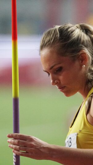 Kelsey-Lee Barber Instagram - I REALLY love what I do! All of it. 

#javelinthrow #javelin #athlete #fulltimeathlete #worldchampion #lovewhatido #athletics #trackandfield #training #lifting #olympiclifting #gym #crossfit #strong #thrower