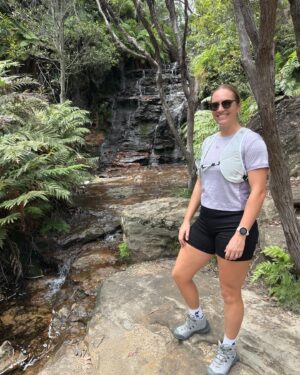 Kelsey-Lee Barber Instagram - A fun little pre Christmas getaway into the Mountains. 

#bluemountains #hiking #golf #freshair #waterfalls #katoomba #getaway #christmasholidays #threesisters