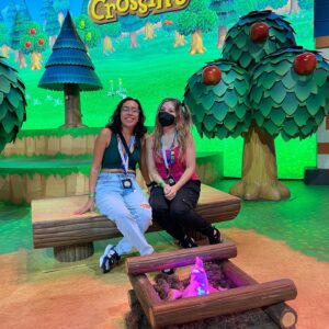 Kelsey Lewin Instagram - Just two #AnimalCrossing fans living their best life. #NintendoLive2023  #PAXWest2023