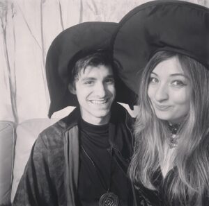Kelsey Lewin Instagram - it’s been a rough week but today is Halloween 🎃