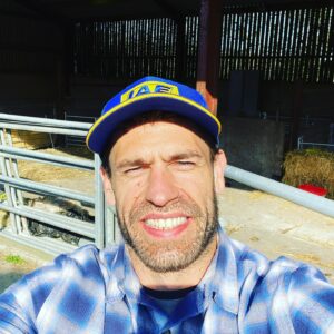Kelvin Fletcher Instagram - … and back to reality 😂🐑🚜

@fletchersonthefarm