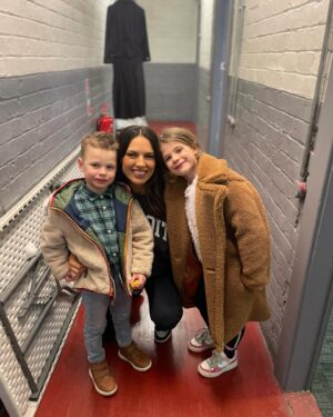 Kelvin Fletcher Instagram - Their first ever time seeing Mum performing on stage. 

What a moment for all of us ❤️

Kids, your Mum is a real life Superwoman! 

@liz_fletcher83 

#proud
