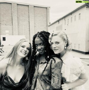 Ken Duken Instagram - #goodmorning more #behindthescenes #fatethewinxsaga #studiolife #memysonandmyb…. #ifyouknowyouknow 
#thegirls #theboys and #happyme #throwback #dublin @danny_griffin_ @eannahardwicke @hannahvdw @preciousmustaph @abbeycowen @fatenetflix #netflix thank you again for all the love and support 🤙🔥😘