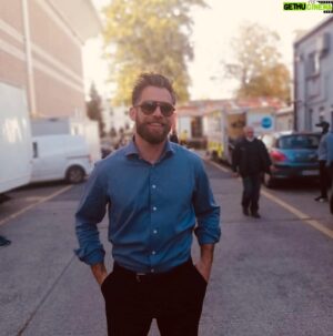 Ken Duken Instagram - #goodmorning more #behindthescenes #fatethewinxsaga #studiolife #memysonandmyb…. #ifyouknowyouknow 
#thegirls #theboys and #happyme #throwback #dublin @danny_griffin_ @eannahardwicke @hannahvdw @preciousmustaph @abbeycowen @fatenetflix #netflix thank you again for all the love and support 🤙🔥😘