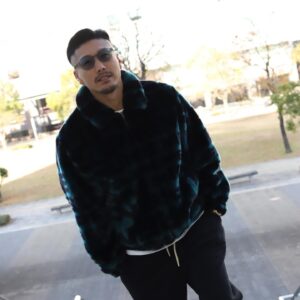 Ken Kaneko Instagram - 年末年始が1番やる事ないのよw
元旦は毎年パチンコしてるかも🤣1時間で毎年飽きますw

大晦日はいつもジョージと鍋🍲🍲🍲🍲🍲

昨日の古着会楽しかったなぁ🥰
