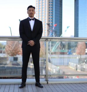 Ken Kaneko Instagram - この年のラストは黒🐦‍⬛のタキシード🤵
やっぱり引き締まるわ😎

来年どしよ🥰