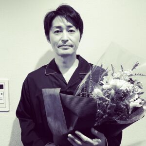 Ken Yasuda Instagram - クランアップ👋
感謝。
#アリバイ崩し承ります
放送は、まだまだ続きます。
引き続き、よろしくお願い致します。
