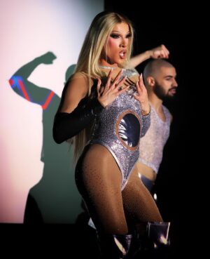 Kendall Gender Instagram - Le Kenaissancé at @cabaretmado by @martinepoulinpro