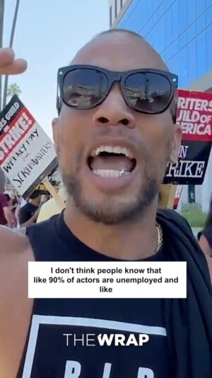 Kendrick Sampson Instagram - #SAGAFTRAStrike: @Kendrick38 star of #HBO’s hit show #Insecure and #Prime movie “Something from Tiffany’s” talks about the importance of the strike. “We’re out here protesting for the future”

🎤: @raquelharristv