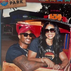 Kenneth Crawford Instagram - Level 6 Complete!
Happy 6th Anniversary!
#BIANCAandMONTEZ #LOVEandWWE