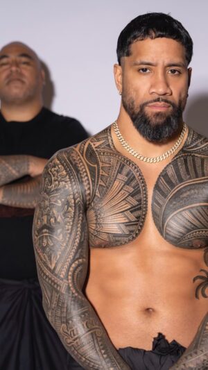 Kenneth Crawford Instagram - so much fun doing this and a great honor having tattooed some amazing humans. 

Alofa tele atu ia oe le uso @uceyjucey