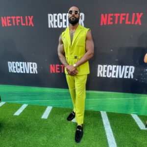 Kenneth Crawford Instagram - Very excited for the new series “Receiver” on Netflix!
Met some new people, saw some familiar faces and it was all a great time. 
Exciting times ahead and glad we were able to witness the premiere all before we join the Netflix family in January. 
Make sure you stream all episodes of the new series “RECEIVER” exclusively on @netflix.

All green styled by…ME