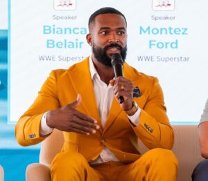Kenneth Crawford Instagram - The conversation doesn’t stop here!
@AdCouncil 

Let’s continue to shatter mental health stigmas, prioritize mental health, normalize therapy.

What are some ways you prioritize your mental health and lead a healthy lifestyle? 
What does a mental health day look like for you?
What are some your self care tactics? Comment below ⬇️⬇️⬇️