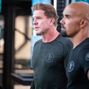 Kenny Johnson Instagram - For the fans : Time for our last dance !! After all we’ve been through !! It’s always  been my complete honor , and my pleasure !! I wanna thank everyone for all the love and support !! It’s purely all for you guys , and here we go for our last time together !! See you soon ❤️The fact that I’ve got to work with my daughter on 3 films , and here SWAT , is beyond a dream come true !! Thank you Jelli !  We get one more dance soon  @swatcbs