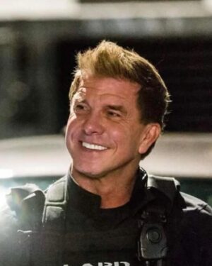 Kenny Johnson Instagram - From where we began 7 years ago till now , it’s pretty amazing the fan base the show picked up!! Again , thank you all !! @swatcbs @swatwriters @sptv @cbstv @sony