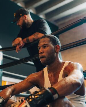 Kenny Ojuederie Instagram - Brazilian food on the table July 15th 🩸⚔️ 

Tickets for my fight in the @kingpynboxing semi finals are now available. link in bio 🇮🇪 

📸- @jonesfilming