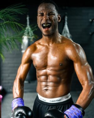 Kenny Ojuederie Instagram - 2 WEEKS TO GO!!! LOCKED IN. 🔒 🥊💥💨TICKETS AVAILABLE IN MY BIO !! @misfitsboxing @mf_daznxseries