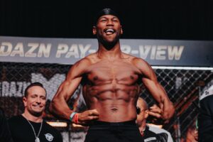 Kenny Ojuederie Instagram - Weigh in done ✅ Time to go to WORK 😤 Tune in tomorrow night to watch my fight live on DAZN 💪🏾 The show starts at 7pm GMT🥊💥