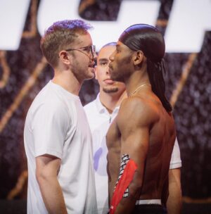 Kenny Ojuederie Instagram - Weigh in done ✅ @kingpynboxing Tune in tomorrow 22nd April at 7pm GMT for my fight. Link in bio for the PPV!!
