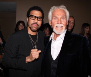 Kenny Rogers Instagram - The good times.
@lionelrichie & @_kennyrogers 
#flashbackfriday 
-Team KR