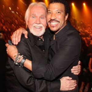 Kenny Rogers Instagram - Who knows the fascinating story behind the creation of “Lady”? (Otherwise known as the tale of the golden toilet) … @_kennyrogers @lionelrichie #flashbackfriday -Team KR {Photo by Christopher Polk}