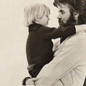 Kenny Rogers Instagram - Happy Father’s Day! Sending much love to all the Dads out there! -Team KR