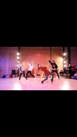 Kenny Wormald Instagram - When @mrkudelka taught @justintimberlake #LILY @theplaygroundla 🔥🔥

Dancers: @lindsayrichardson @natgilmore @kennywormald @mrkudelka 

🎶 #LikeILoveYou @justintimberlake 
#choreography @mrkudelka 

@mrkudelka is teaching a class on Thursday! sign up link in my bio. 📲

#playgroundla #throwback #justintimberlake