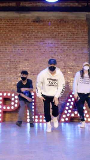 Kenny Wormald Instagram - #DiamondChoker tutorial available on #PGTV link in bio!!!

@kennywormald @trederego @rexkline 🔥🔥

🎶#diamondchoker @lilgnar @liluzivert 
#choreography @kennywormald 
🎥 @robfish_inc 

#playgroundla #liluzivert #kennywormald #dance #class