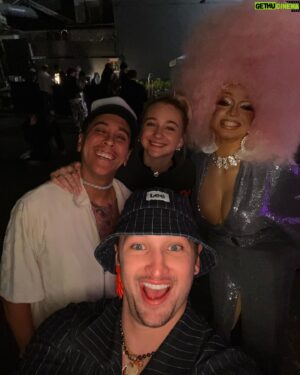 Kent Boyd Instagram - 🍭 @swallowshow 🍭 x @kmaher56
 🏃‍♂️🏃‍♀️ 🏃 🏃‍♂️🏃‍♀️🏃🏃‍♂️🏃‍♀️🏃🏃‍♂️🏃‍♀️

Every Thursday this month!! #lgbtcommunity #queer #queerperformance @glaad #support #dance #pridemonth