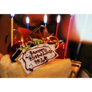 Kenta Suga Instagram - 今年も祝ってくれた。
本当に感謝。
何気なく。
当たり前のように。
そばにいて共有してくれる。
人に恵まれた人生です。