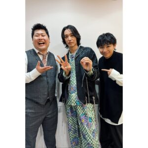 Kenta Suga Instagram - 昨日は『近藤頌利 BIRTHDAY EVENT 2024～対話～』
第一部のゲストありがとうございました！
めっちゃ楽しかった！
寝違えてたけど。笑
知り合ってからこんなに長いこと近くにいる同い年の役者がそんなに居ないのもあって、しょーりは特別な存在です。
これからもよろしく！😳

俺も半年で30歳か…😳