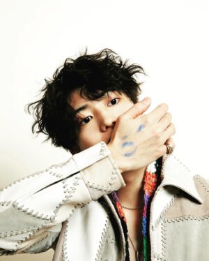 Kentaro Ito Instagram - NYLON JAPAN5月号、本日発売です👊
ぜひご覧ください‼️

kentaro....
