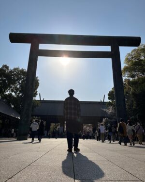Kentaro Ito Instagram - 本日26歳になりました。いま自分の周りにいてくれる人に本当に感謝しかありません。
いつもありがとう。支えてもらってます。本当に
。
そして、映画あの花も解禁となりました。
念願の特攻隊員役です。いろんな事を考えました。そして靖国神社にて、先人たちに力頂きました。
どうかよろしくお願いします👊

kentaro....