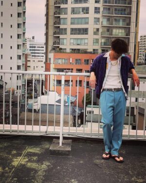 Kentaro Ito Instagram - おはようございます🌞

RUDO 2022SS号撮影させていただきました‼️好きな服たくさん着ました。是非👊

kentaro...