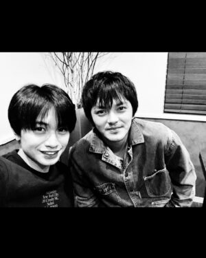 Kento Nakajima Instagram - ケントとケント兄。

#令和の石ノ森氏と赤塚氏
#滋賀行って来た
#ずっと仲良い
#今回焼肉食べた
#6年前の焼肉の写真