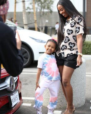 Keonna Green Instagram - It’s her world and I’m just living in it. Love you baby girl @navibaby_ .