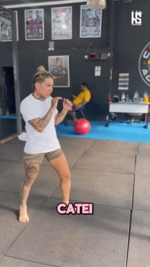 Ketlen Souza Instagram - VARIAÇÕES BEM BÁSICAS PORÉM MUITO EFICAZ 

#ufc #ufcfightpass
#mma #boxe #jiujitsu #muaythay #esquentadinhateam #ufc #brasil #manaus #dream #motivation #focus #purpose #believe #training #workout #preparation #champion #chances #campea #gigante #biggest #feith #grappling #wrestling #judo #lutalivre #fights