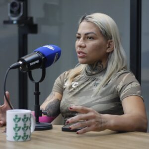 Ketlen Souza Instagram - Confira na íntegra no @debubuiapodcast esse super bate-papo que tivemos com a amazonense atleta do UFC Ketlen Esquentadinha @ketlenesquentadinhaofc 🩷🥊🥋🌺💚🎙🎧
